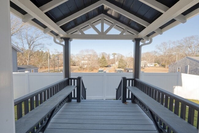 Photo - 665 State Rd