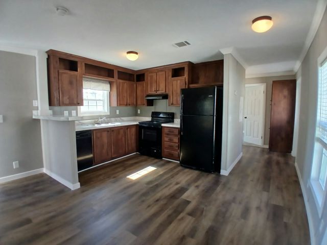 Photo - 1660 Genie St