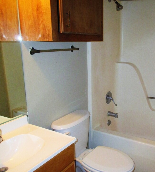 Photo - 907 Fisher Ln