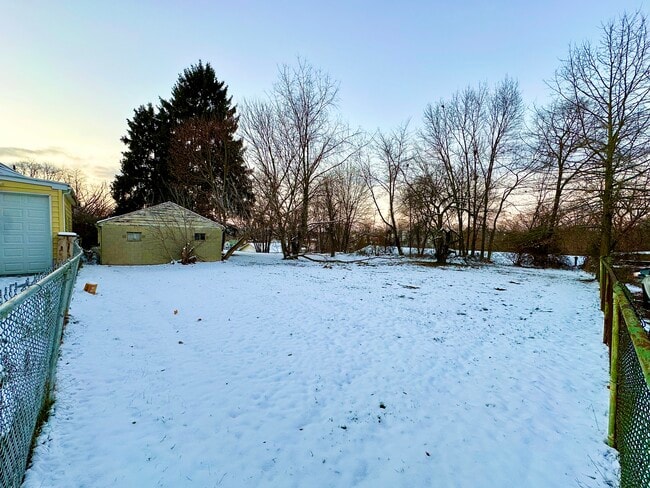 Photo - 715 Rear Mabel St