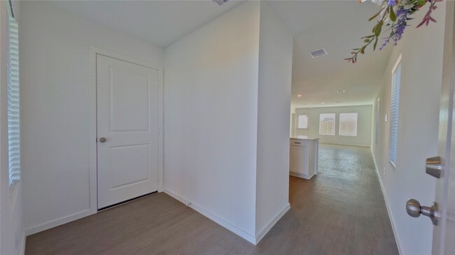 Photo - 16843 Old Wagon Wy