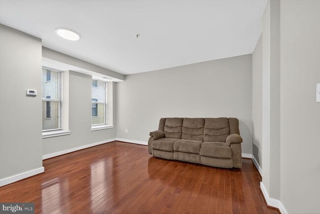 Photo - 1440 W St NW Unit 106