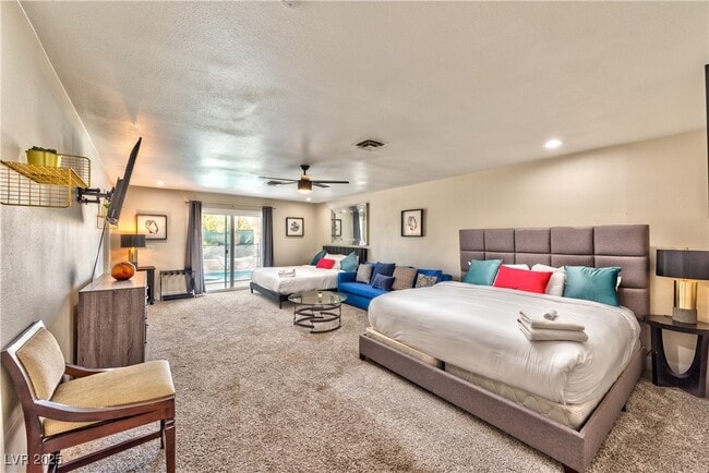 Building Photo - 3784 E Pama Ln