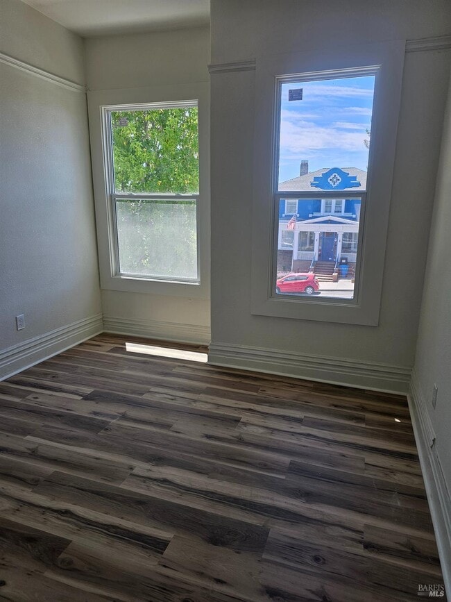 Building Photo - 806 Georgia St Rental
