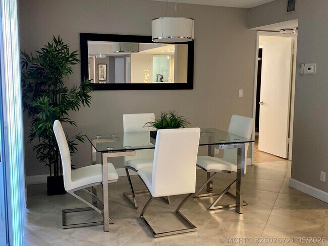 Photo - 2255 Lindell Blvd Unit Apt 502