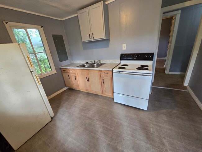 Photo - 2081 Tuskegee Rd