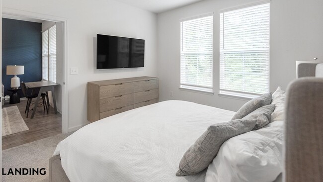 Photo - 599 Tapestry Lp Unit 11-204