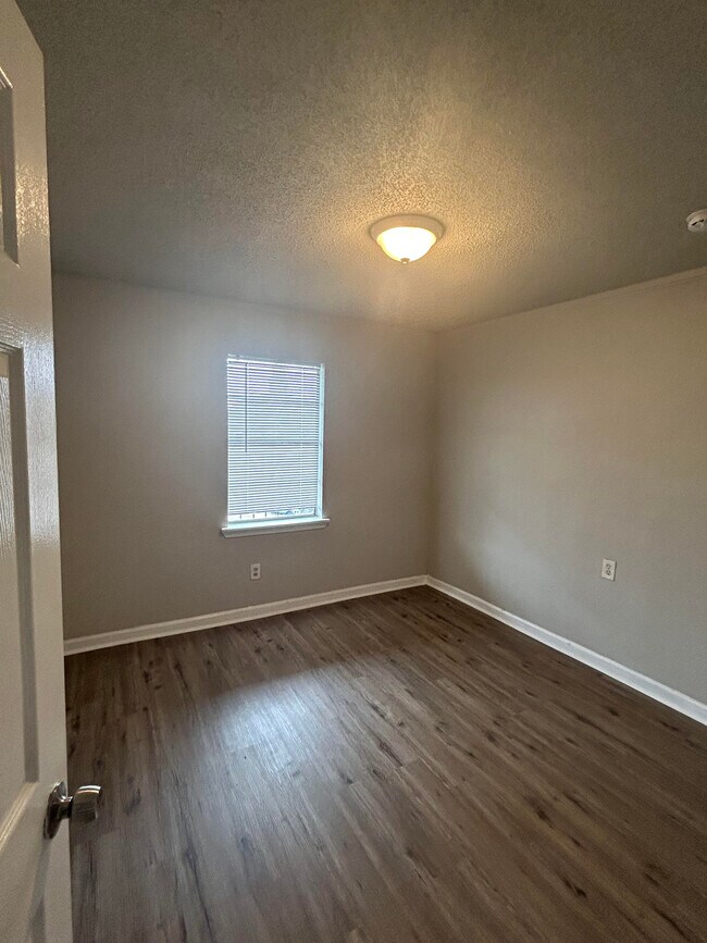 Photo - Xenial-Tuscaloosa Ave Unidad 8