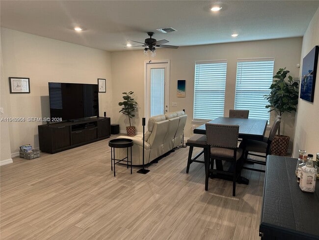 Photo - 4815 Indio Trl