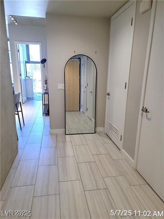 Building Photo - 353 E Bonneville Ave Unit 761 Rental