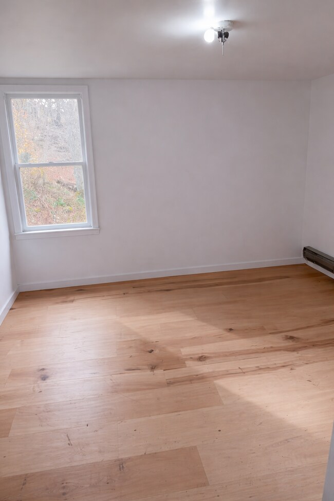 Photo - 2550 Silver Lake Rd