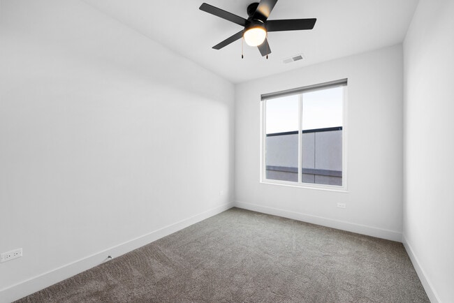 Photo - 27 W Park Blvd Unit 209