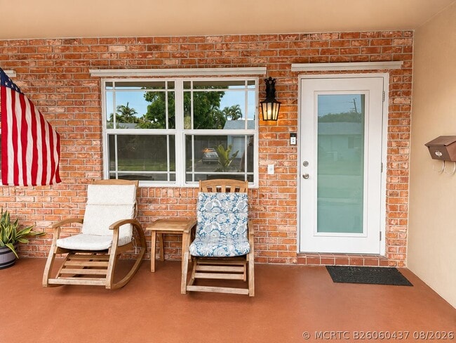 Photo - 1366 SE 4th Ave