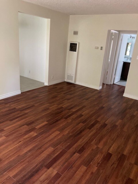 6624 Woodman Ave Unit 1