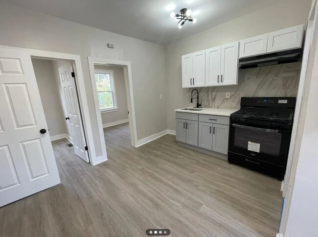 Photo - 97 Cedar St Apartments Unit 1b