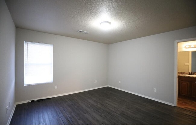 Photo - 3809 Remington Dr