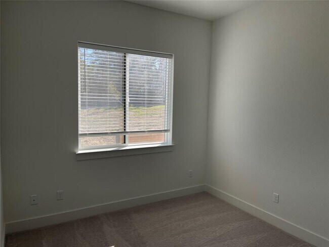 Photo - 2050 Lohmans Spur Rd Unit 2003