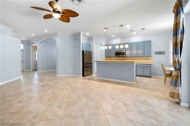 6522 Waverly Green Way