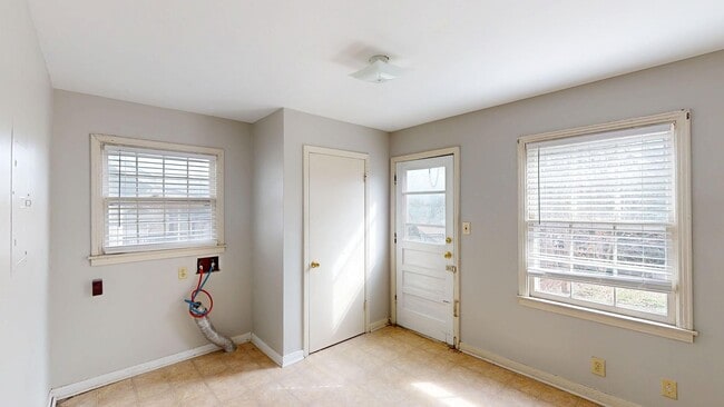 Photo - 1902 Shelby Ave Unit B