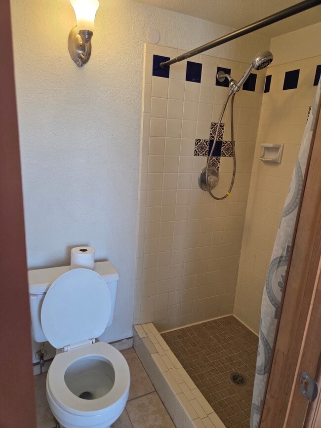 Building Photo - 1802 Missouri Ave Unit B