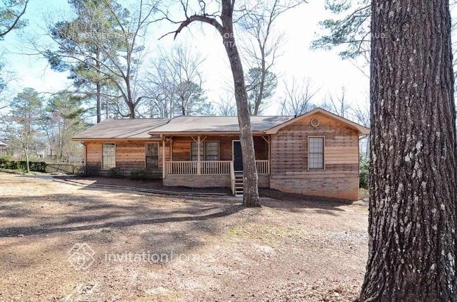 Building Photo - 6212 Shallowford Way