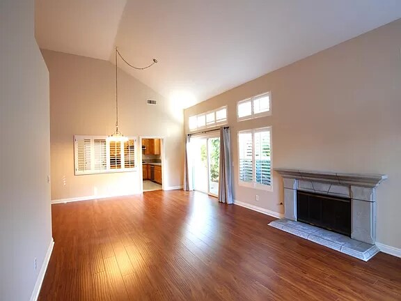 Photo - 36 Finisterra