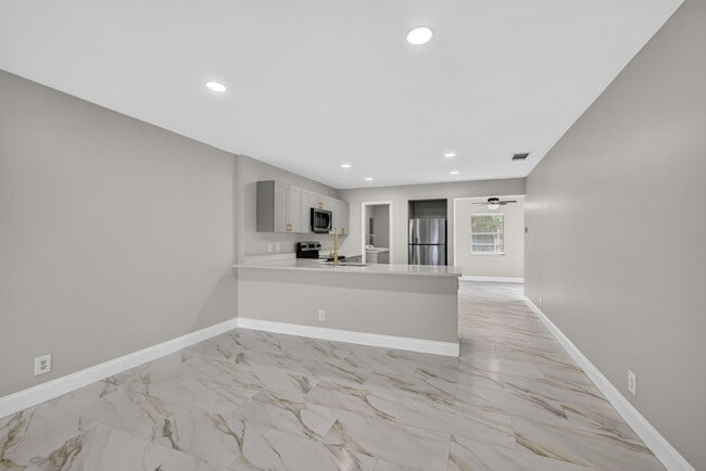 Photo - 4873 Arthur St