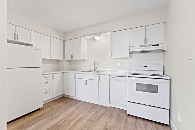 Photo - Plaza East Apartments