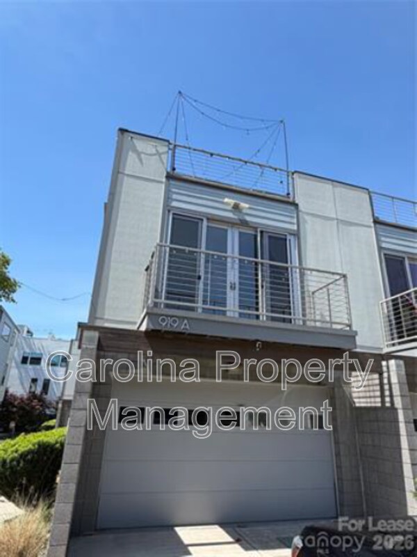 Photo - 919 Westbrook Dr