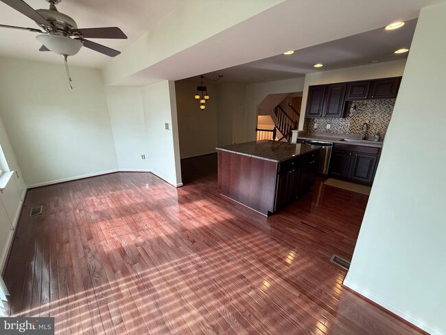 Photo - 7211 Maidstone Pl