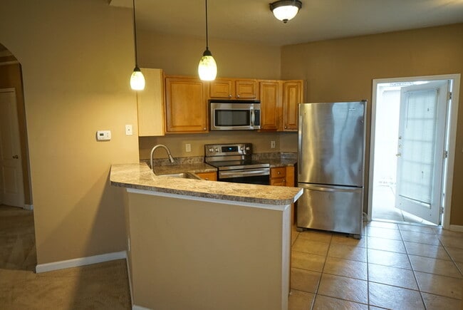 Photo - 2-Bed, 2-Bath, Condo with Garage in The Villas Condominiums