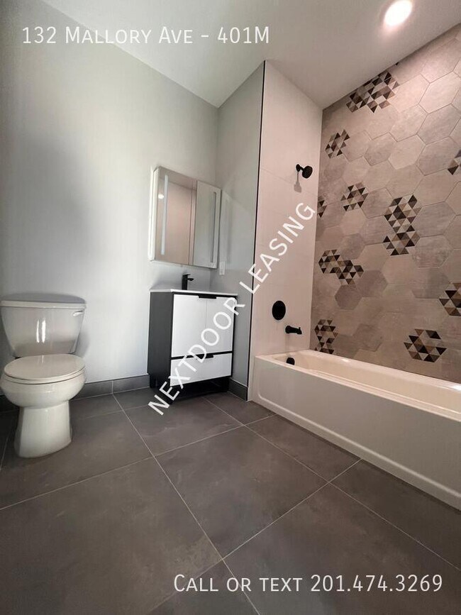 Photo - 132 Mallory Ave Unidad 401M