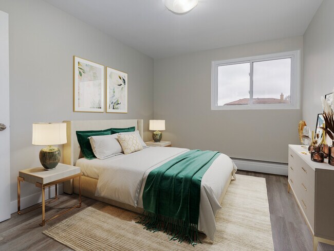 Photo - 124 Tupper Crescent