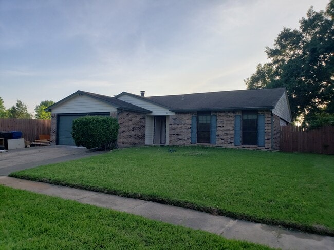 Building Photo - 17027 Ranch Country Rd