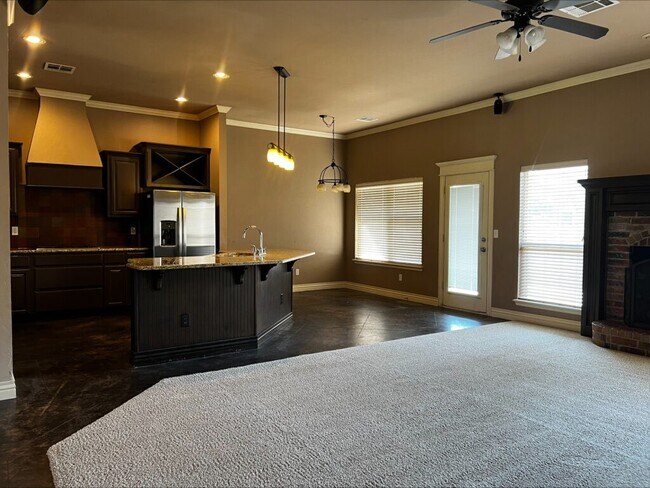 Photo - 13111 Red Oak Dr