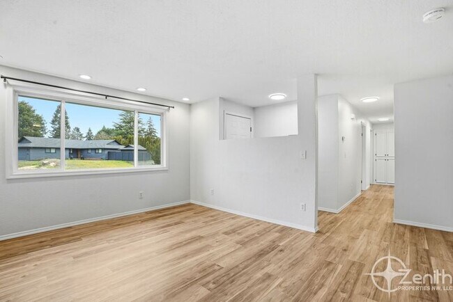 Photo - 13801 NE 40th St