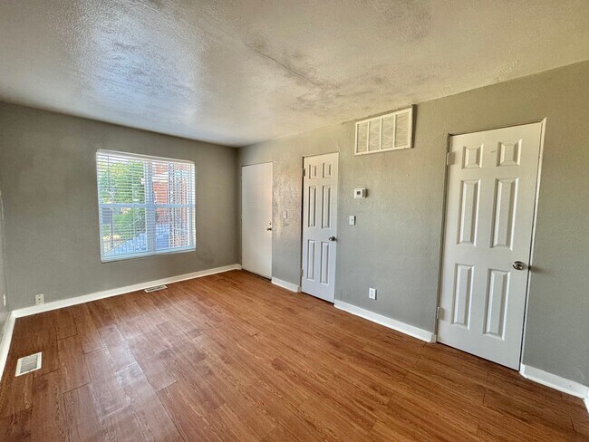 Photo - 2030 NW 25th St Unidad 6