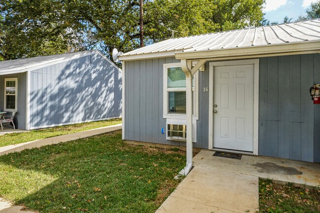 Photo - 720 Pritchett Ln