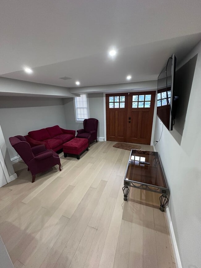 Building Photo - 76 Northwood Dr Unit 76 #B