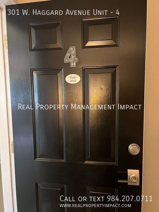 Photo - 301 W Haggard Ave