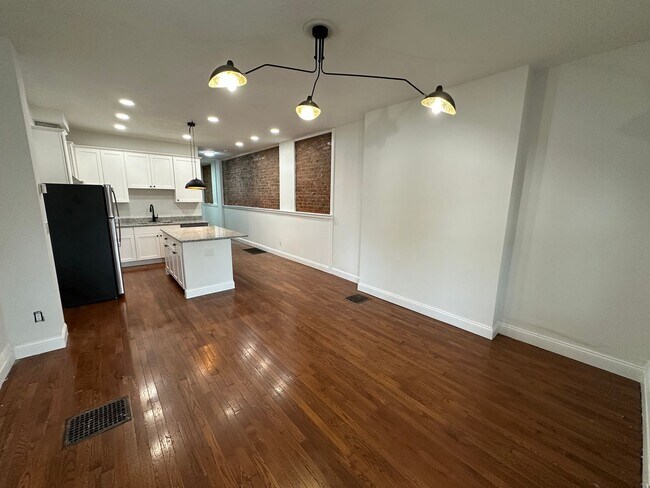 1616-1618 Summit St