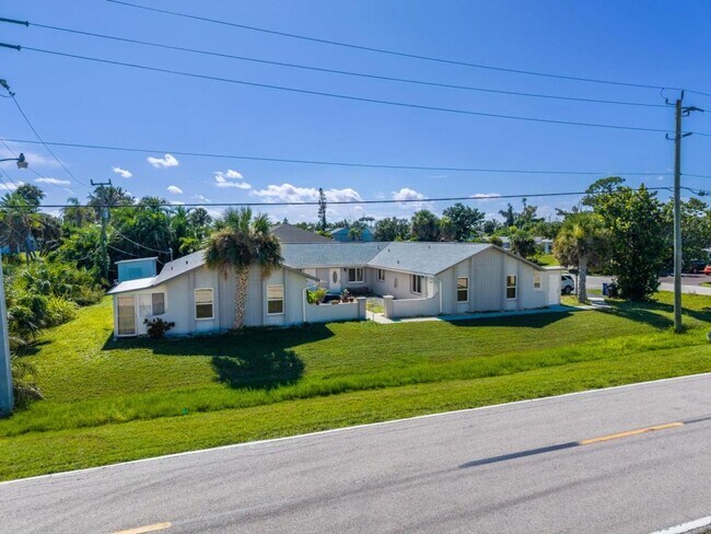 Photo - 16595 Davis Rd