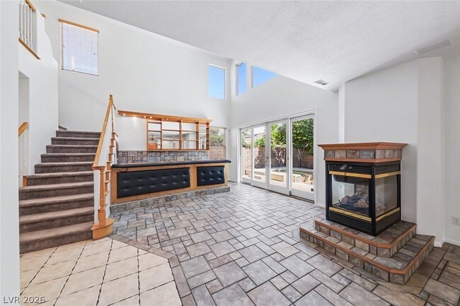 Photo - 2367 Thayer Ave