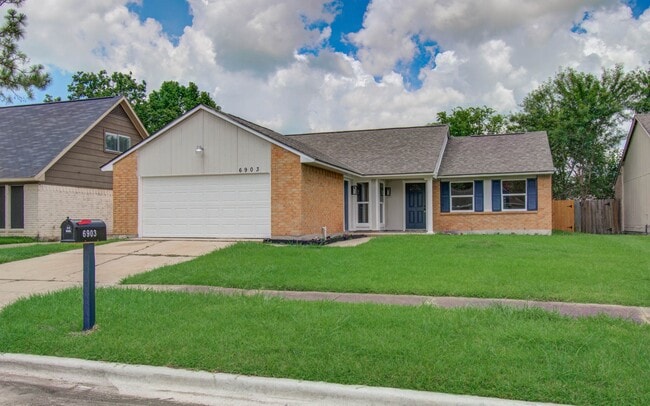 Building Photo - 6903 Blue Ridge Dr