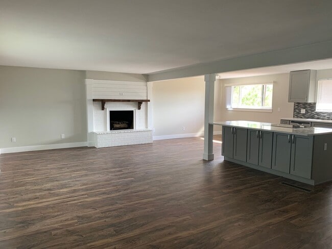 Photo - Beautiful 4 Bedroom 3 Bathroom Home in Wes...