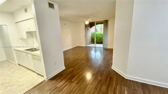 Photo - 19901 E Country Club Dr Unit 2103
