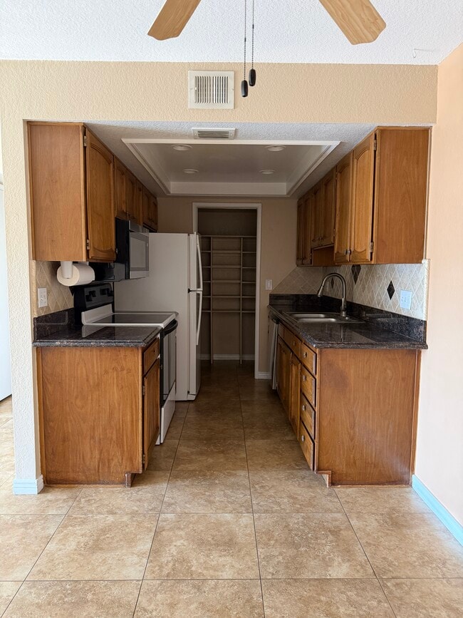 Photo - 16635 N Cave Creek Rd Unit 204