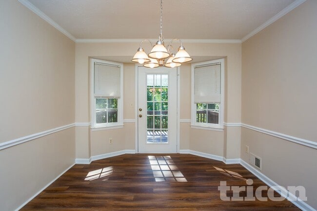 Photo - 507 Ironwood Ct SE