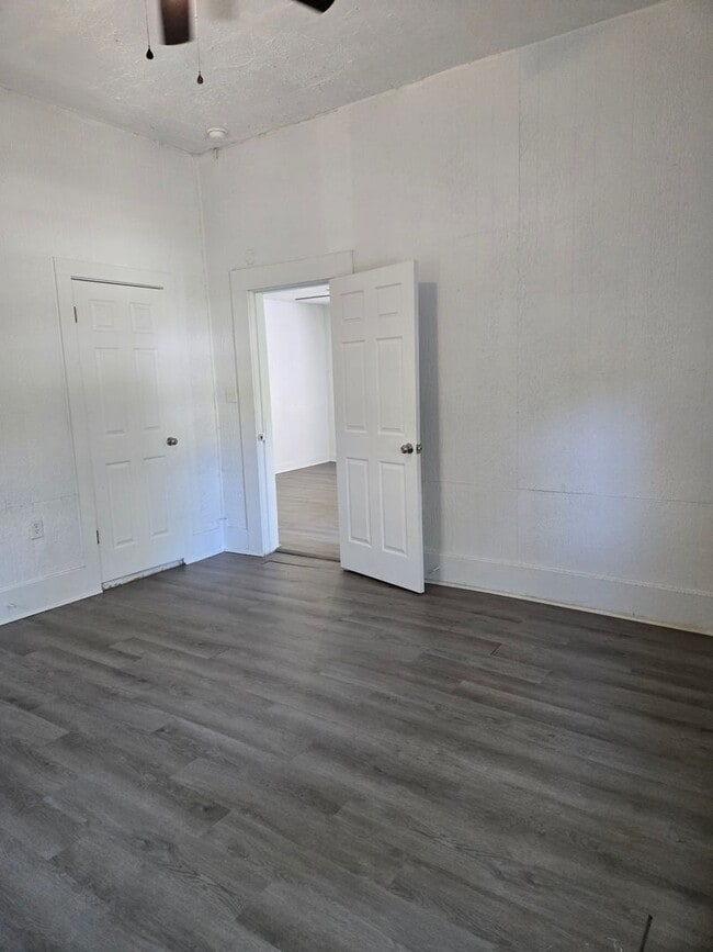 Photo - 1882 N Jefferson Ave