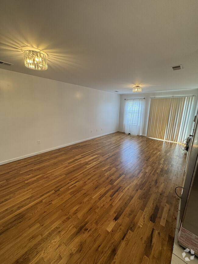 Building Photo - 286 Lexington Ave Unit #2 Rental